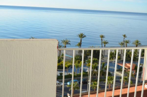 Apartamento reformado en primera linea de playa